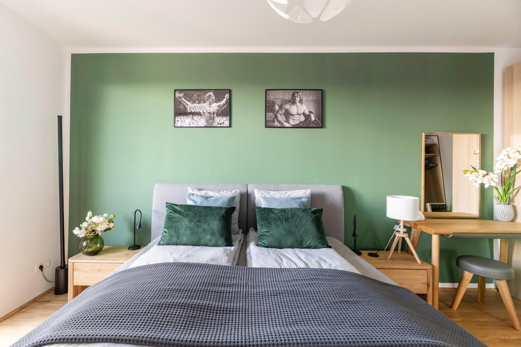 Edler Wohnraum Panoramablick 3 Sz Boxspringbetten, E-Ladestation, Kaffeevollautomat, Klima, Lift, Terrasse & 2Xtg Graz Dış mekan fotoğraf
