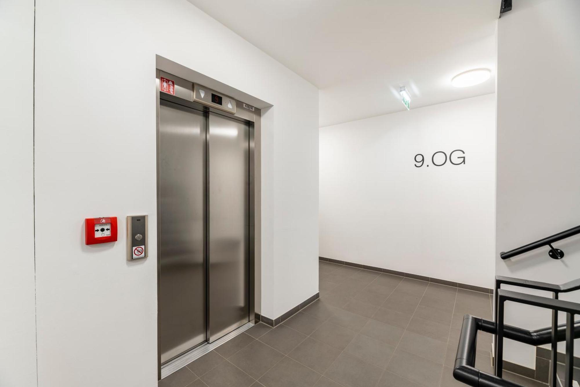 Edler Wohnraum Panoramablick 3 Sz Boxspringbetten, E-Ladestation, Kaffeevollautomat, Klima, Lift, Terrasse & 2Xtg Graz Dış mekan fotoğraf