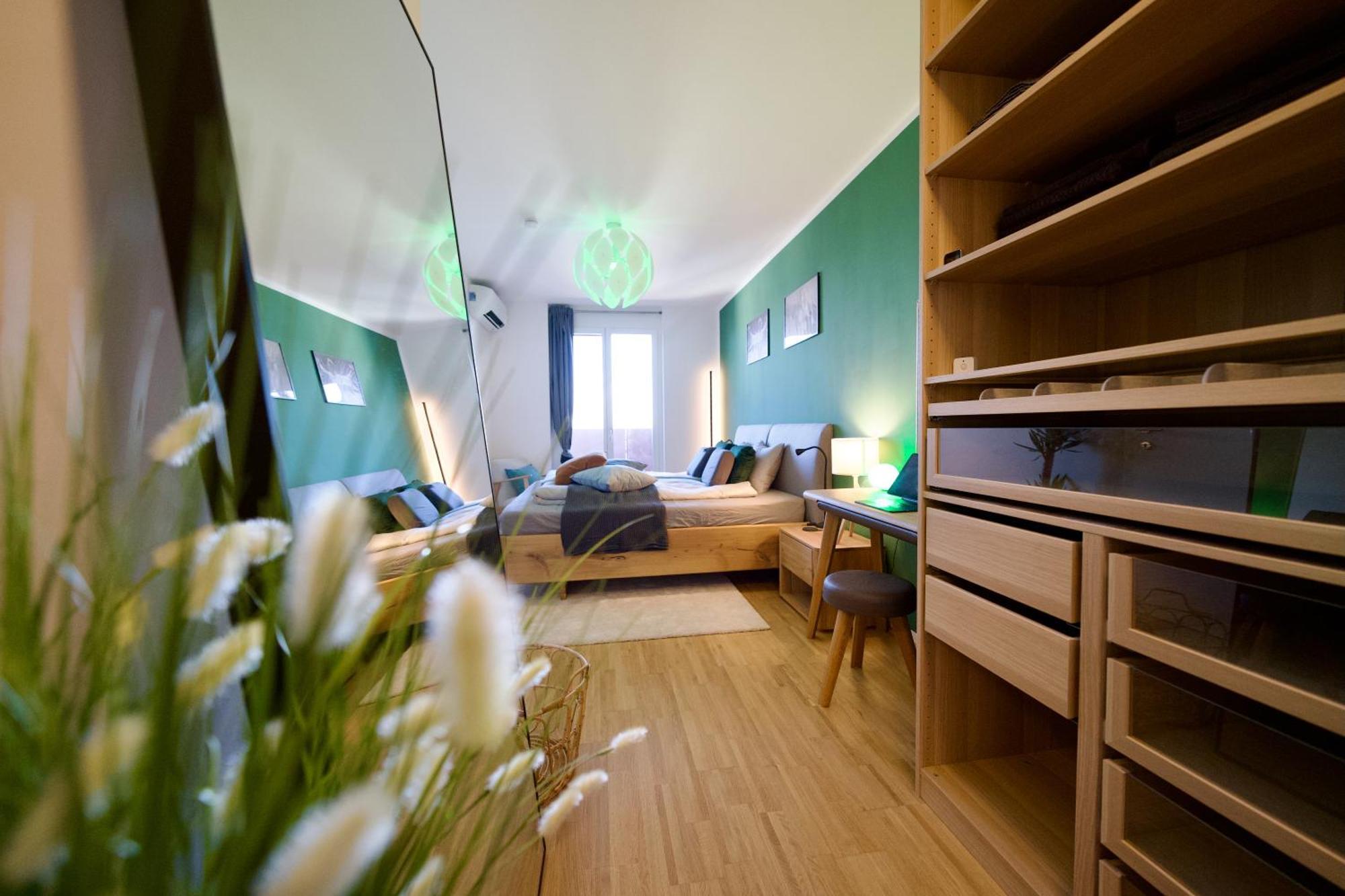 Edler Wohnraum Panoramablick 3 Sz Boxspringbetten, E-Ladestation, Kaffeevollautomat, Klima, Lift, Terrasse & 2Xtg Graz Dış mekan fotoğraf