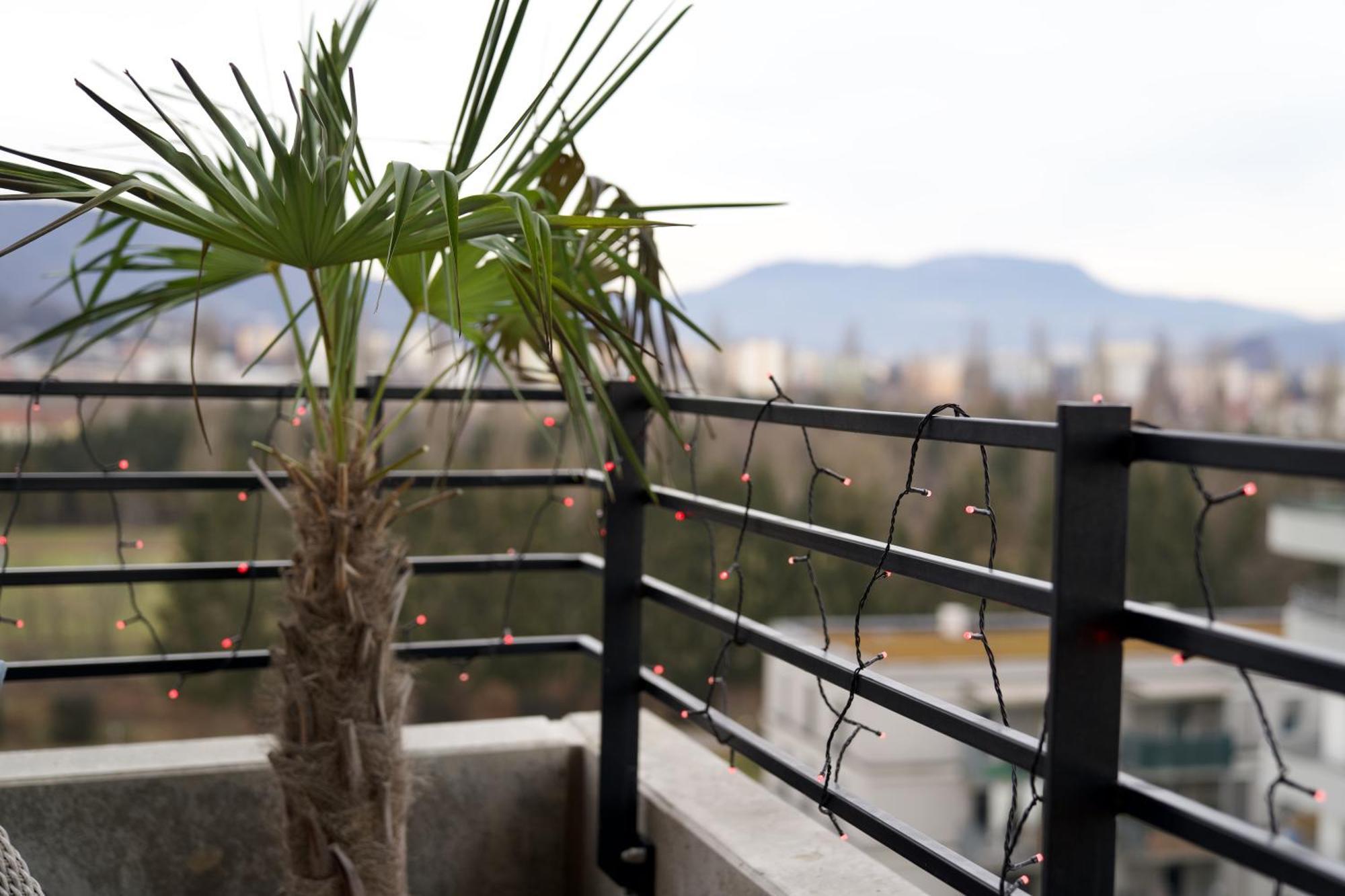 Edler Wohnraum Panoramablick 3 Sz Boxspringbetten, E-Ladestation, Kaffeevollautomat, Klima, Lift, Terrasse & 2Xtg Graz Dış mekan fotoğraf