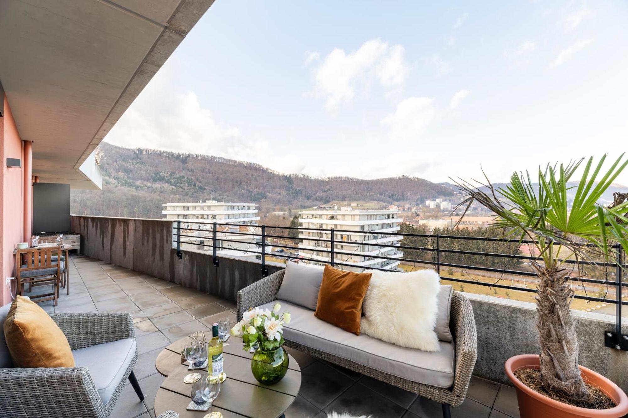 Edler Wohnraum Panoramablick 3 Sz Boxspringbetten, E-Ladestation, Kaffeevollautomat, Klima, Lift, Terrasse & 2Xtg Graz Dış mekan fotoğraf