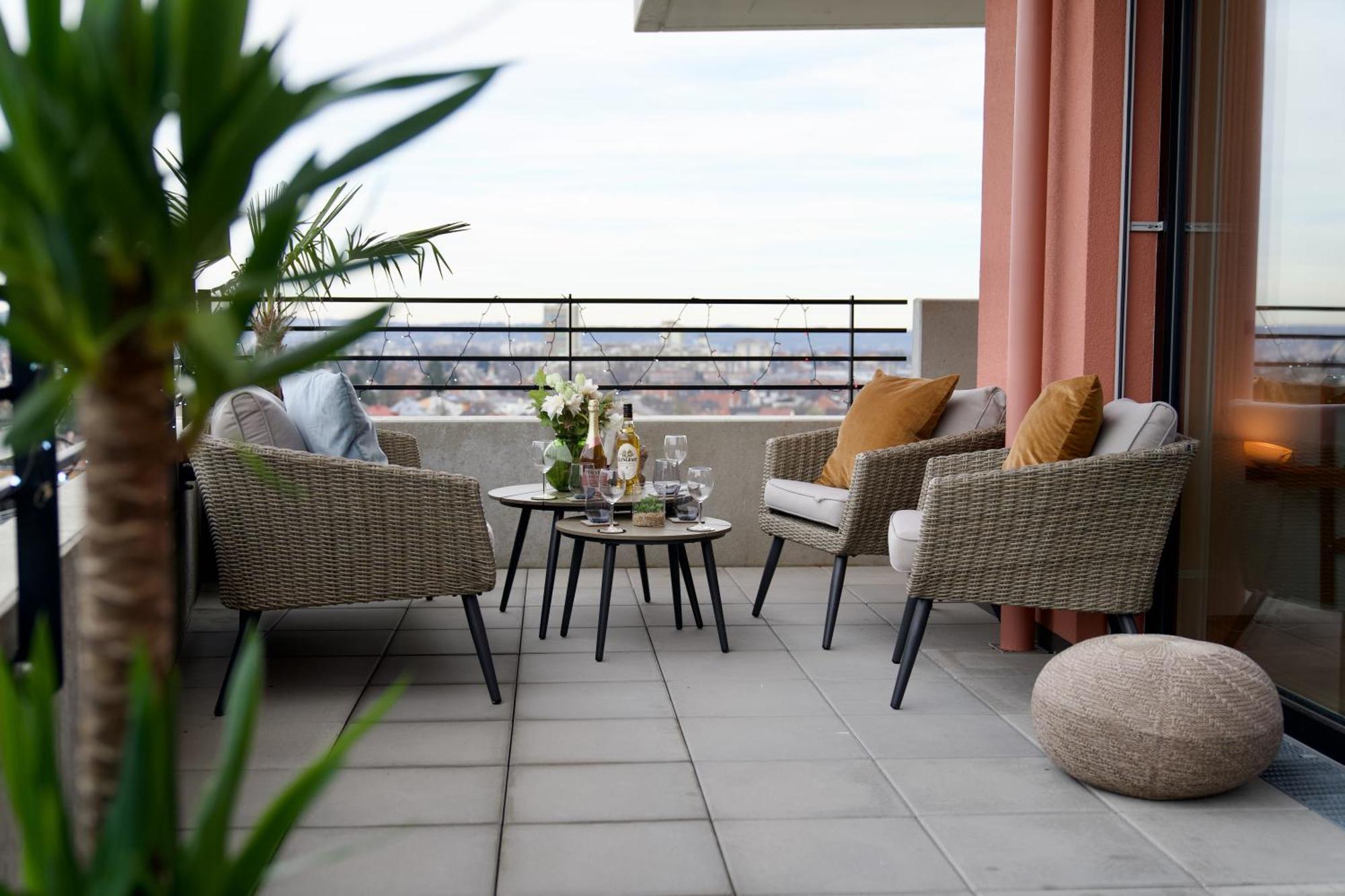 Edler Wohnraum Panoramablick 3 Sz Boxspringbetten, E-Ladestation, Kaffeevollautomat, Klima, Lift, Terrasse & 2Xtg Graz Dış mekan fotoğraf