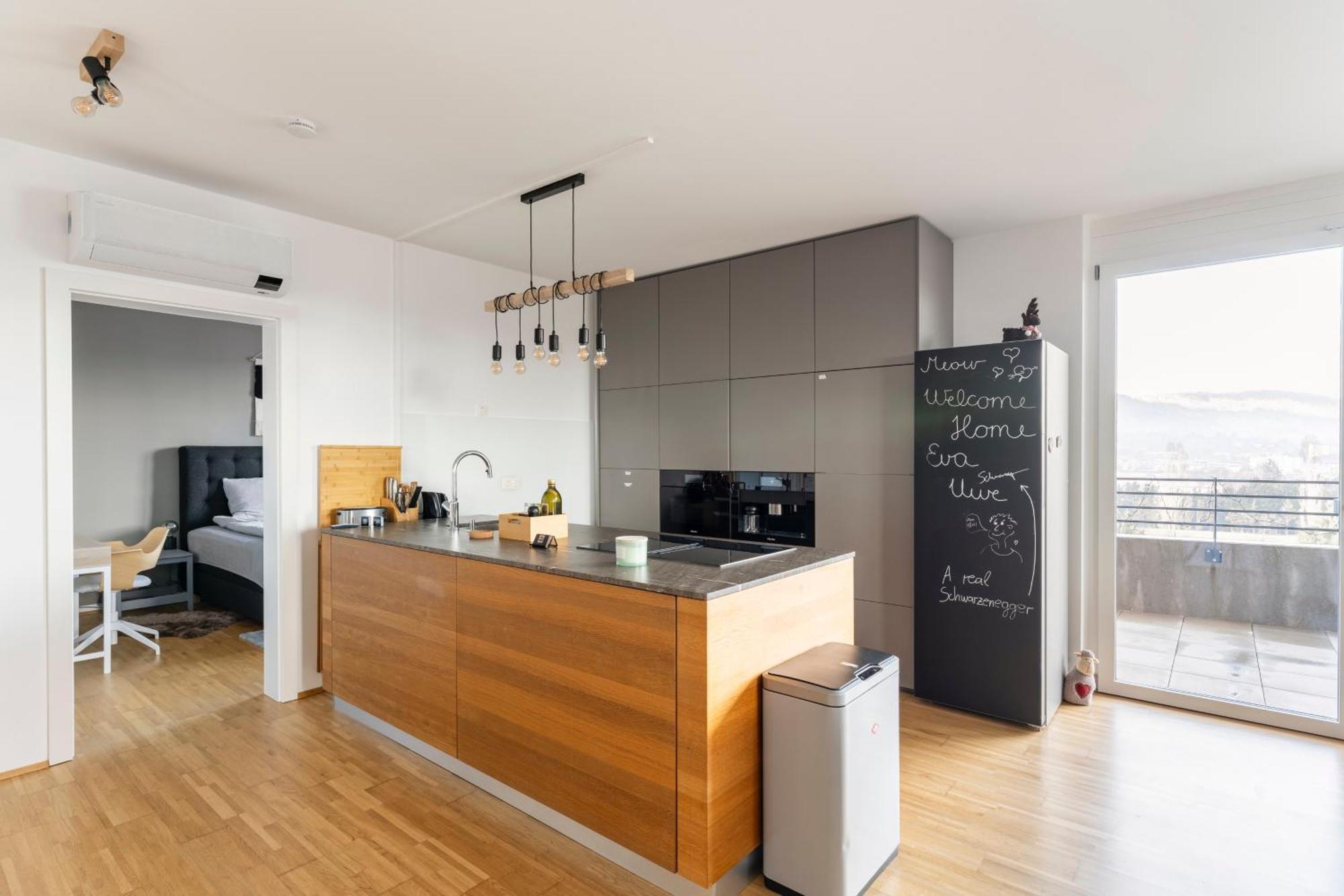 Edler Wohnraum Panoramablick 3 Sz Boxspringbetten, E-Ladestation, Kaffeevollautomat, Klima, Lift, Terrasse & 2Xtg Graz Dış mekan fotoğraf