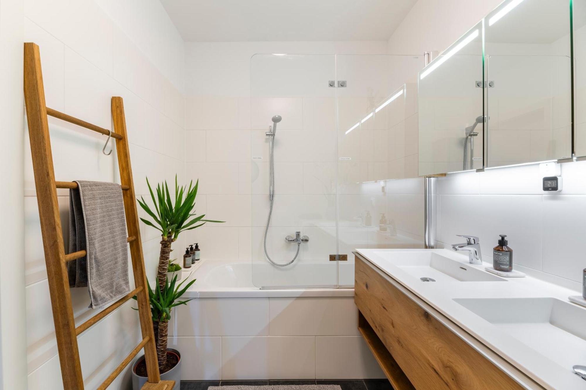 Edler Wohnraum Panoramablick 3 Sz Boxspringbetten, E-Ladestation, Kaffeevollautomat, Klima, Lift, Terrasse & 2Xtg Graz Dış mekan fotoğraf