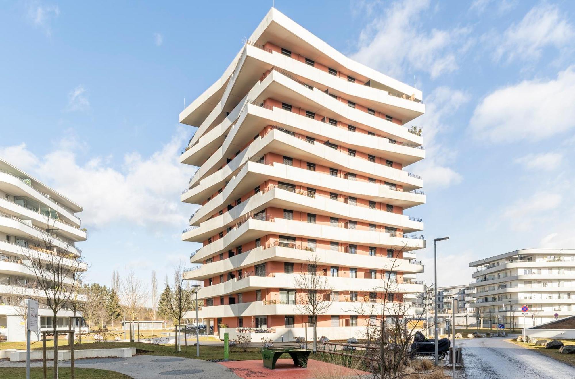 Edler Wohnraum Panoramablick 3 Sz Boxspringbetten, E-Ladestation, Kaffeevollautomat, Klima, Lift, Terrasse & 2Xtg Graz Dış mekan fotoğraf